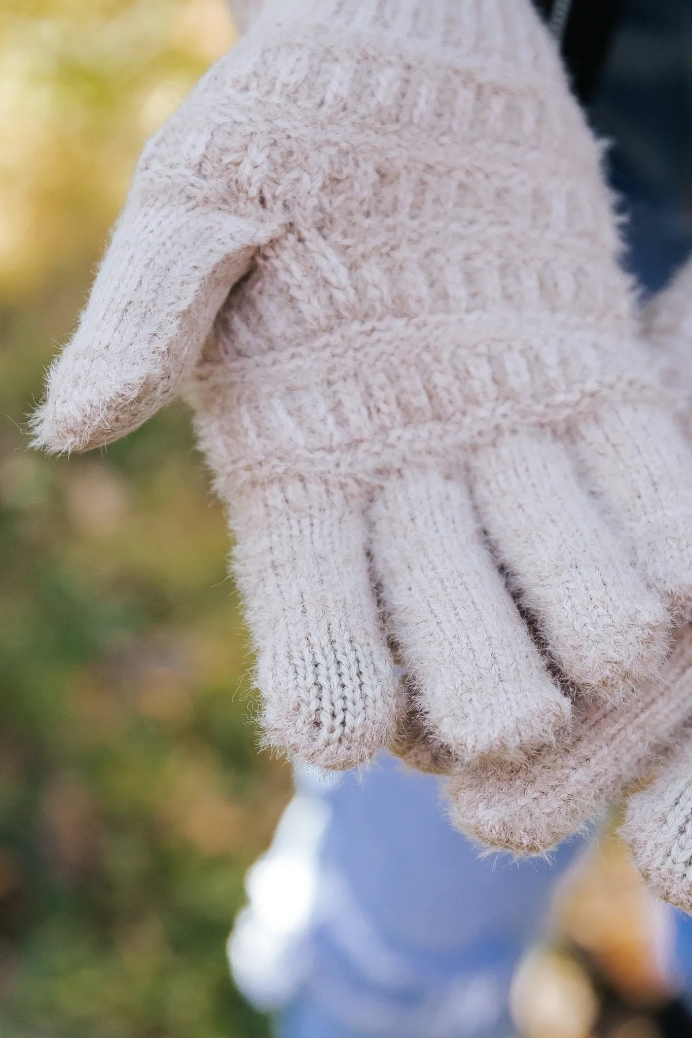 Fuzzy Cable Knit Smart Touch Gloves - Taupe