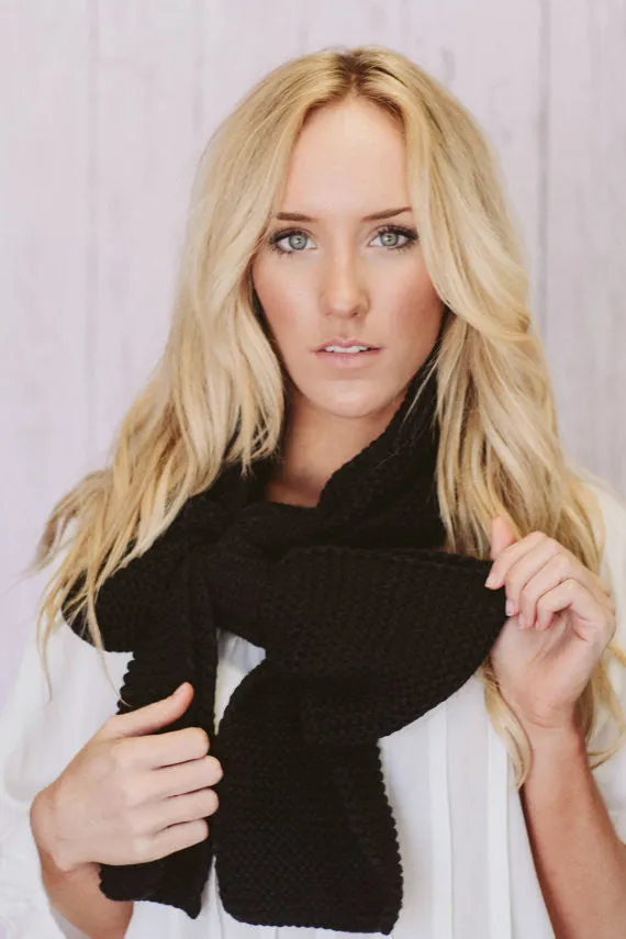 Knitted Bow Scarf Chunky Neck Warmer Licorice Black