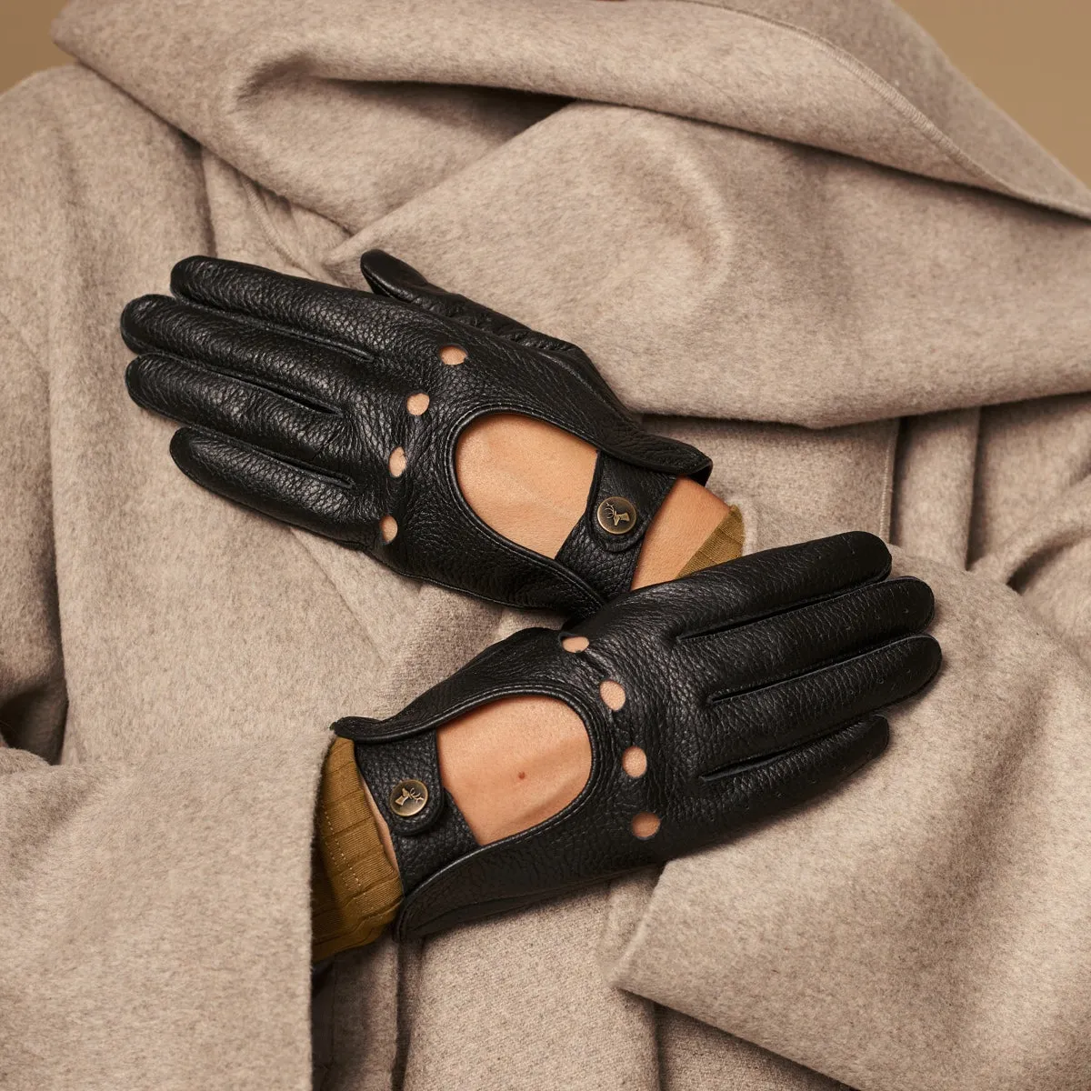 Marley (black) – luxurious driving gloves made of American deerskin leather