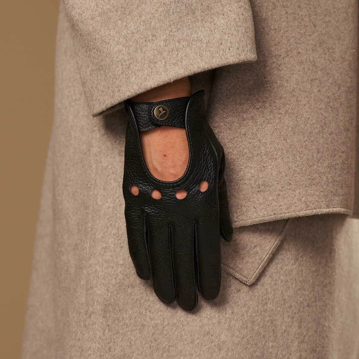 Marley (black) – luxurious driving gloves made of American deerskin leather