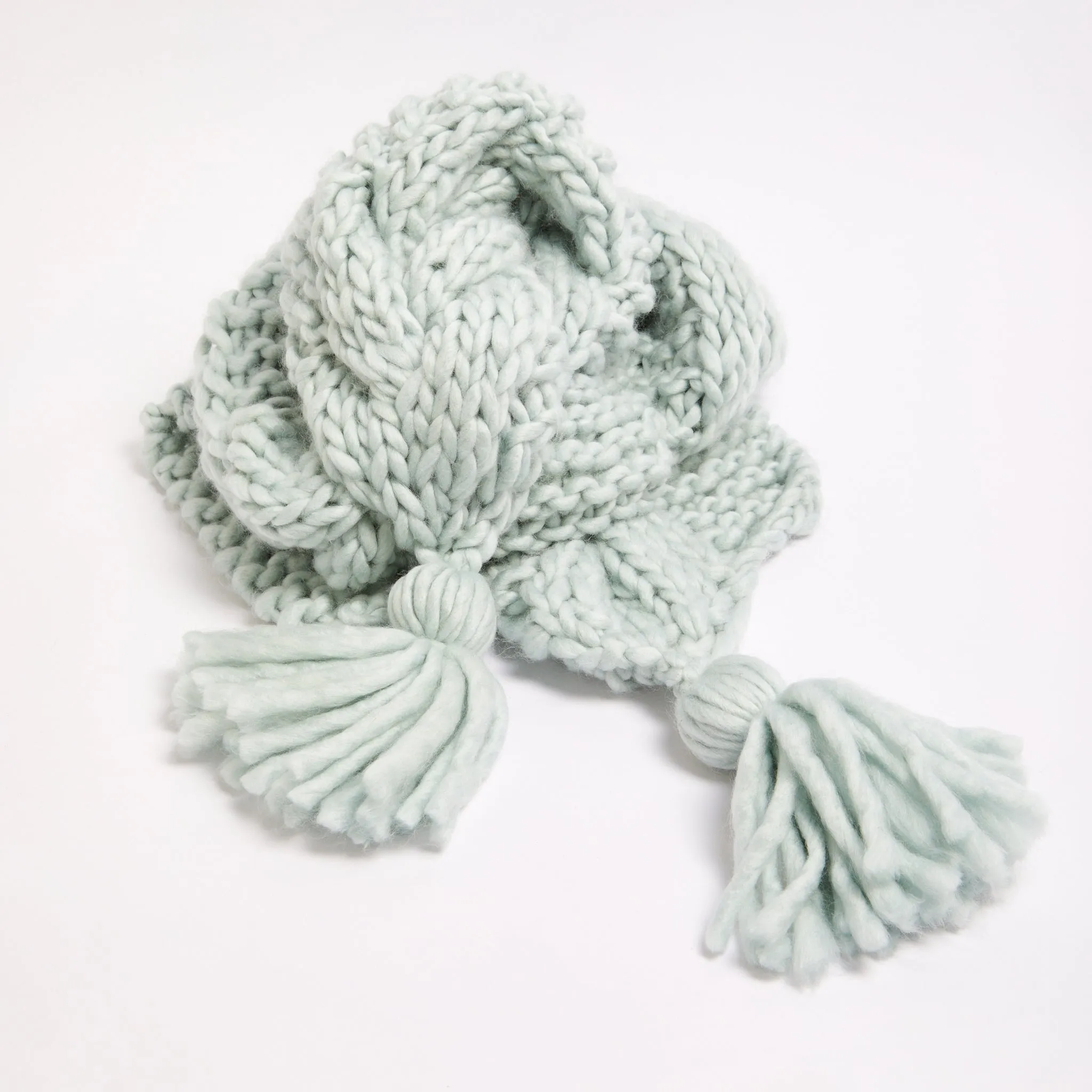 Oversized Chunky Cable Knit Scarf